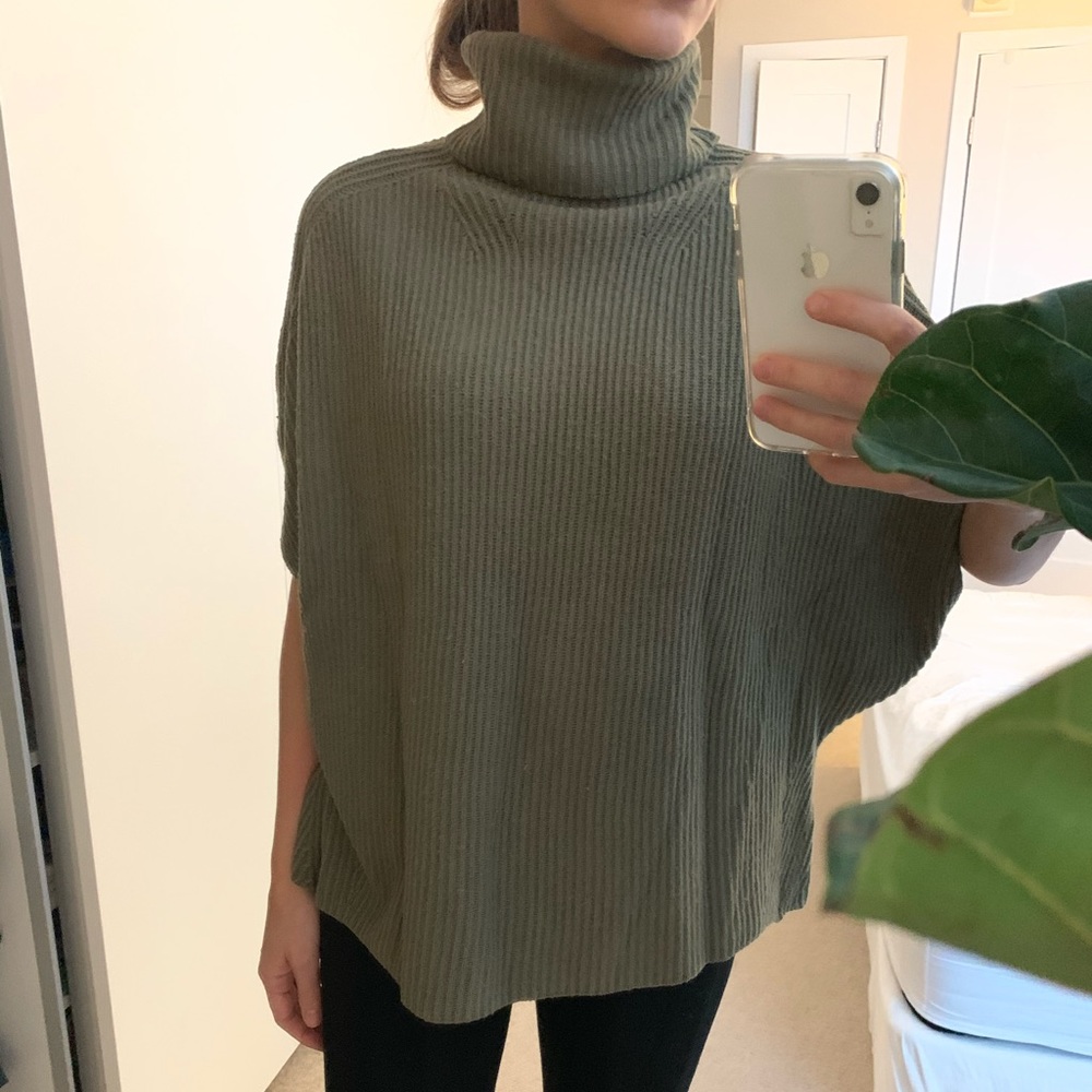 Massimo Dutti  khaki Turtleneck